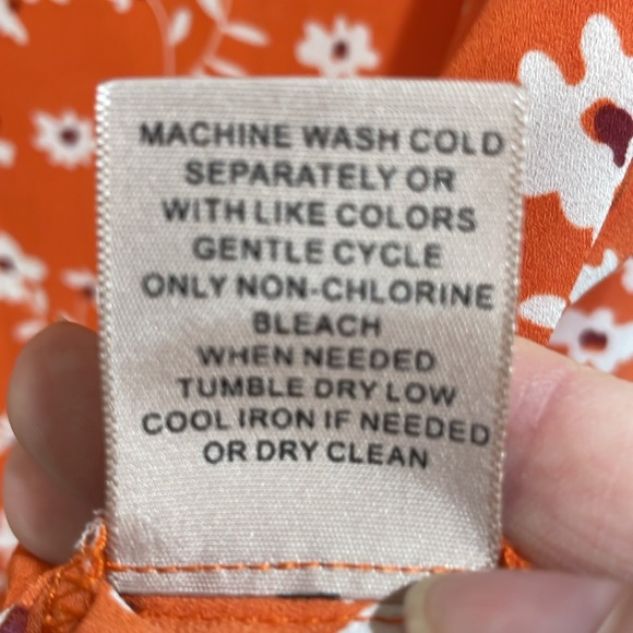 Philosophy Orange White Floral Flutter Top Size Large ( NWOT) - Picture 12 of 13